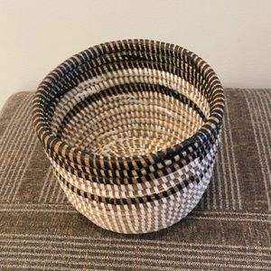 Handwoven Color Block Basket Planter